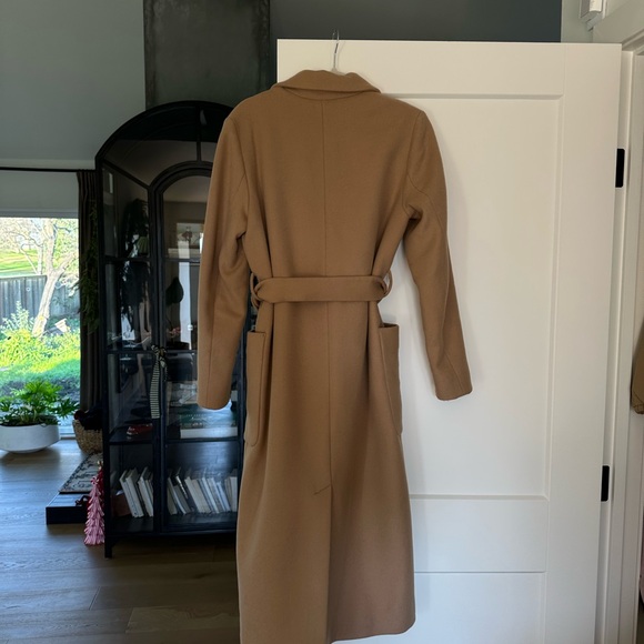 Aritzia Wilfred coat - Picture 4 of 4